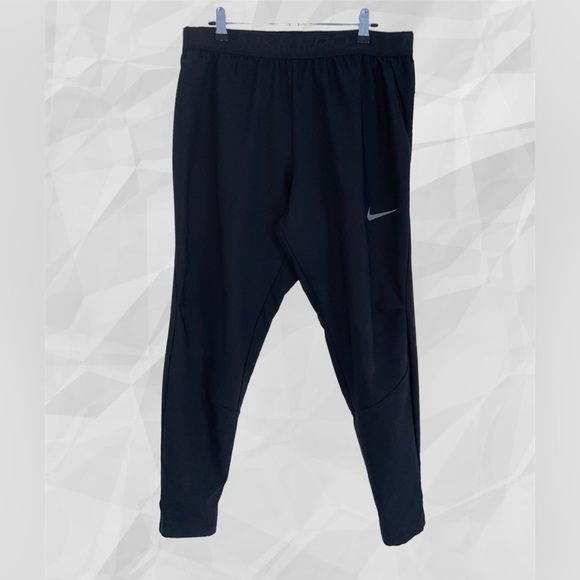 Men’s Nike joggers large - Picture 2 of 3